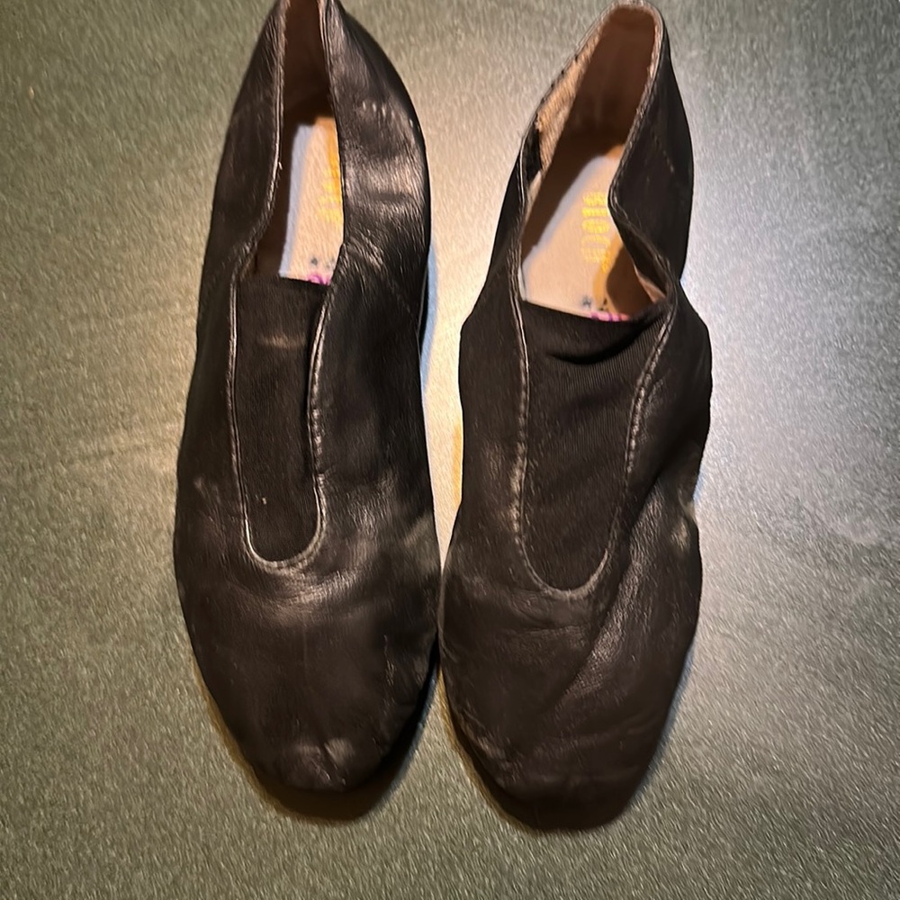 Bloch jazz shoes